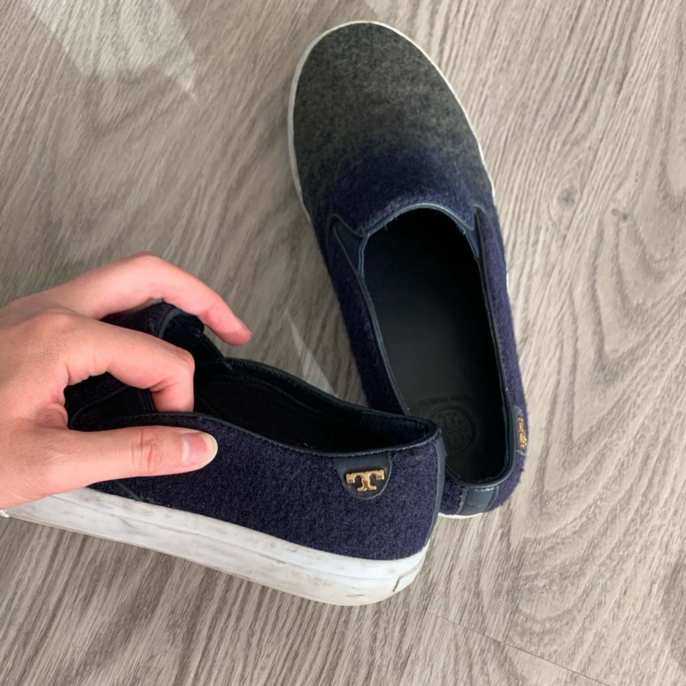 Tory Burch navy loafers size 7